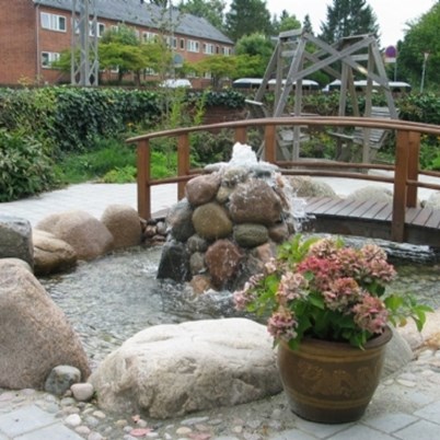 På et plejehjem i Gentofte har vi udført dette bassin. Landskabsarkitekt