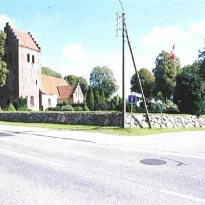 Stengærde ved Osted Kirke